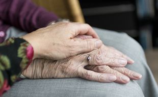 Le congé indemnisé pour les proches aidants entre en vigueur ce 1er octobre.