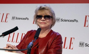 Eva Joly, candidate d'Europe Ecologie-Les Verts à la présidentielle, a estimé jeudi au cours d'un forum organisé par le magazine "Elle" à Sciences Po qu'"on ne doit pas mettre la laïcité partout".