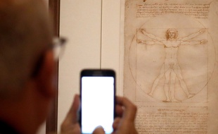 «L'homme de Vitruve» ne restera que deux mois dans la grande exposition que le musée du Louvre consacre à Léonard de Vinci.