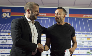 Florian Maurice, ici lors de l'arrivée de Fernando Marçal à l'OL en 2017. Pas sa plus grande réussite en tant que responsable de la cellule de recrutement lyonnaise.