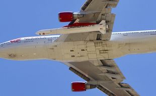 Le Boeing de Virgin Orbit nommé Cosmic Girl décolle de l'aéroport de Mojave, le 25 mai 2020.