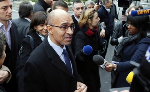 Harlem Désir, premier secrétaire du PS, a assuré mercredi qu'il n'y avait pas eu, de la part du président Hollande, de recul sur le mariage homosexuel, puisqu'il a indiqué que ce droit s'appliquerait "partout".