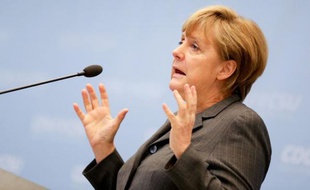 La chancelière allemande Angela Merkel a expliqué lundi que l'Allemagne n'avait "pas la force" de mettre sur pied de nouvelles mesures de relance sans risquer d'y "perdre la confiance" dont elle jouit sur la scène internationale.