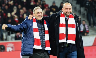 Michel Seydoux et Gérard Lopez lors de la passation de pouvoir au LOSC