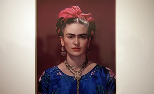 Photographie de Frida Kahlo exposée en juin 2007
au Musée des Beaux-Arts du Mexique