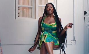 Aya Nakamura dans son clip « Bobo »