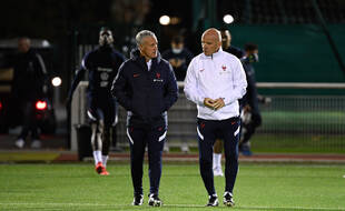 Guy Stéphan avec Didier Deschamps à Clairefontaine, le 8 novembre 2021.