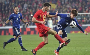 Thomas Meunier, à la lutte avec Yuya Osako