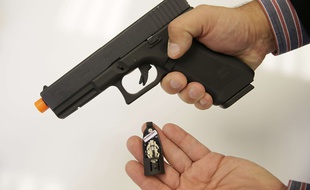 C'est avec un pistolet à billes que les adolescents auraient commis le larcin. Illustration