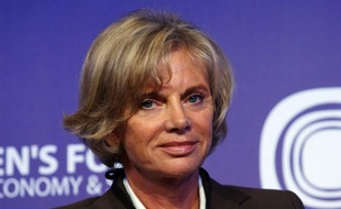 L'ex-ministre PS Elisabeth Guigou a refusé dimanche "l'union nationale" sur la "règle d'or" que lui proposait le ministre de l'Economie François Baroin, selon qui cette position n'est pas "tenable" pour François Hollande.