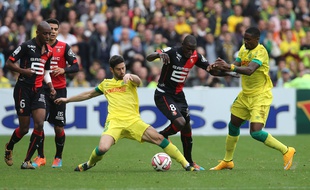 Le Stade Rennais de Gelson Fernandes (à g.) et Abdoulaye Doucouré a doublé deux fois Nantes, ce week-end.