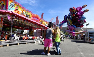 Une fête foraine (illustration).