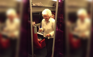 A 82 ans, elle est la reine du paquito.