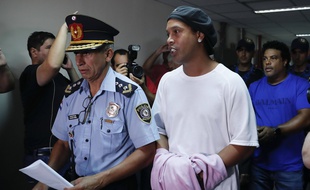 Ronaldinho au Palais de justice de Asunción, le 7 mars 2020.