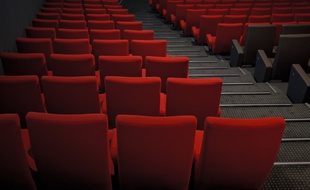 Illustration une salle de cinéma.