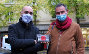 Jean-François Delsault et Yann Legay ont créé l'application Archives en poche qui offre une plongée dans l'histoire de Rennes.
