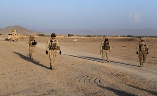 Trois soldats américains ont été tués samedi par un soldat afghan dans un camp d'entraînement de la province instable de Paktia, dans l'est de l'Afghanistan, dernière attaque en date d'un "ennemi de l'intérieur", selon des responsables afghans et occidentaux.