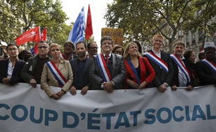 Jean-Luc Mélenchon lors d'une manifestation à Paris.