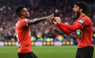 La finale de la Coupe de France se jouera en prolongations, les Rennais se sont arrachés face au PSG.