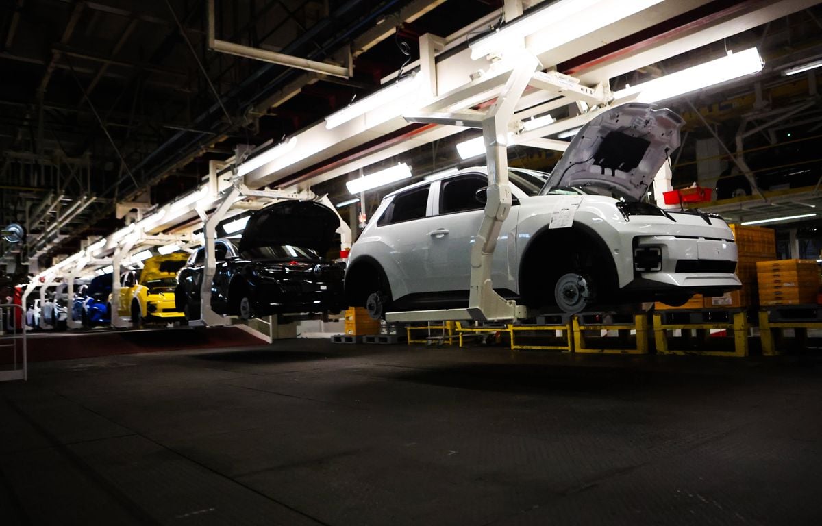 Les constructeurs veulent repousser la date du passage au tout électrique en Europe