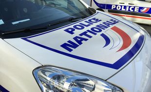 Illustration d'une voiture de police.