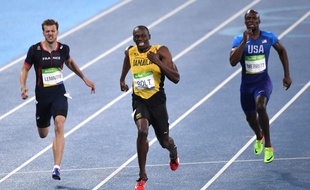 Bolt et Lemaitre lors de la finale du 200m des JO de Rio, le 18 août 2016.