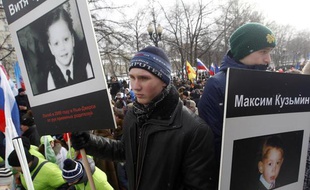 Une manifestation de soutien à l'interdiciton d'adoption d'enfants russes par des Américains, à Moscou, le 2 mars 2013.