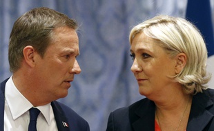 La conférence de presse de Marine Le Pen et de Nicolas Dupont-Aignan le 29 avril 2017.