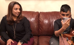 Sur une vidéo Youtube, la famille montre comment Ammar, 10 ans, trompe Face ID et déverrouille l'iPhoneX de sa mère.