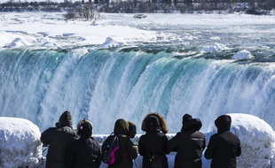 Image d'illustration des chutes du Niagara.