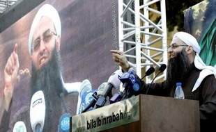 Deux cheikhs salafistes libanais ont appelé au jihad (guerre sainte) en Syrie pour défendre les habitants sunnites de la région centrale de Homs, affirmant réagir à l'implication du Hezbollah chiite qui combat aux côtés de l'armée de Bachar al-Assad selon l'opposition.
