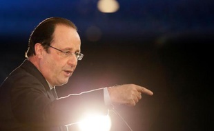 François Hollande n'a pas tiré profit de sa conférence de presse du 14 janvier, sa cote de popularité chutant de trois points pour tomber à 23%, selon le tableau de bord mensuel Paris Match/Ifop publié mardi.