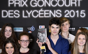 Le jury du Prix Goncourt des Lycéens, ce mardi 1er décembre à Rennes.