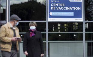 Le directeur de l'OMS en Europe s'est montré plus pessimiste vendredi 10 septembre 2021 sur la capacité d'un taux élevé de vaccination à stopper à lui seul la pandémie de Covid-19