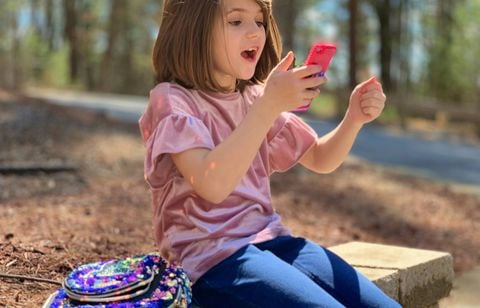 Vous avez donné un smartphone à votre enfant, racontez-nous !