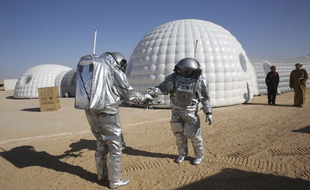 Des astronautes ont participé à un projet privé européen dans le désert d'Oman pour préparer l'exploration de Mars.