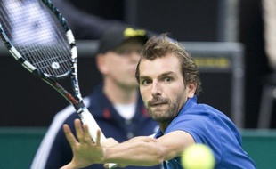 Le Français Julien Benneteau a fait sensation en éliminant dès les quarts de finale du tournoi de Rotterdam l'ancien N.1 mondial et tenant du titre, Roger Federer, vendredi.