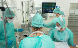 Dans le service réanimation de l'hôpital Purpan.