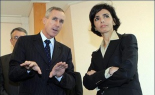 La ministre a aussi réaffirmé que "les travaux préparatoires de la réforme" débuteront mercredi à la Chancellerie en présence des représentants de toutes les professions du monde judiciaire (magistrats, avocats, greffiers).