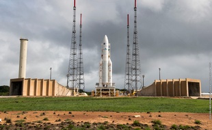 Le lanceur lourd européen Ariane 5, à Kourou en Guyane française le 17 juin 2016.
