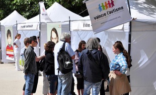 Le Village de l'autisme, en 2011 à Paris.