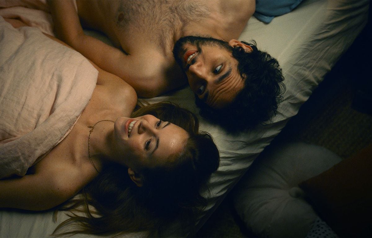 « Un doigt dans le cul, c'est de gauche ? »... Dans « Fleur bleue », la société se décrypte à travers le sexe