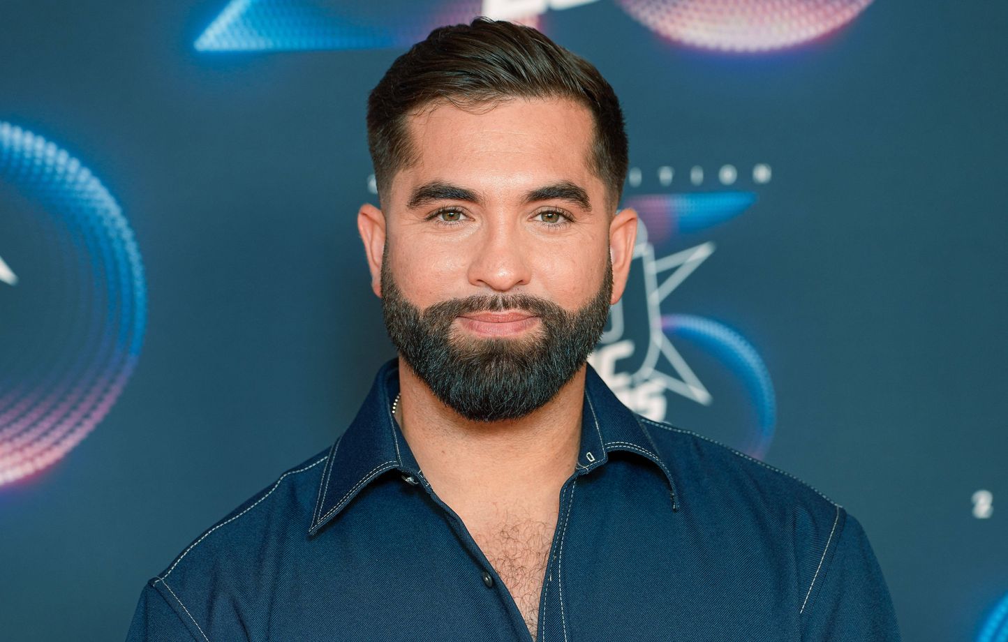 Kendji Girac sera de retour sur scène en 2026 avec une grande tournée des Zénith. 