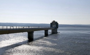 Le barrage de Naussac, en Lozère
