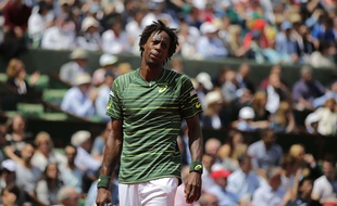 Gaël Monfils lors de sa défaite face à Roger Federer, le 1 juin 2015