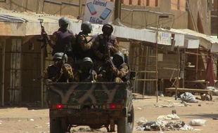 Des soldats maliens à Gao, le 12 juillet 2016.