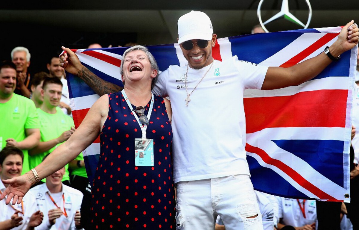 F1 Lewis Hamilton va ajouter le nom de sa mère, Carmen Larbalestier