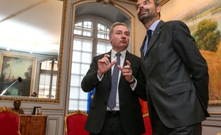 Jean-Luc Moudenc, le maire LR de Toulouse, et Edouard Philippe, le Premier ministre, au Capitole.