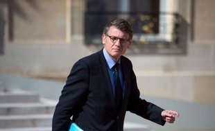 Le Sénat a voté mercredi soir le développement de la scolarisation des enfants de moins de trois ans surtout dans les zones défavorisées mais a tenu à préciser que leurs conditions d'accueil devaient "être adaptées à leur âge".
