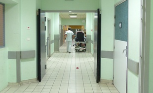 Salariés exposés à l'amiante: 40.000 euros d'amende avec sursis requis contre l'hôpital de Besançon (Illustration)